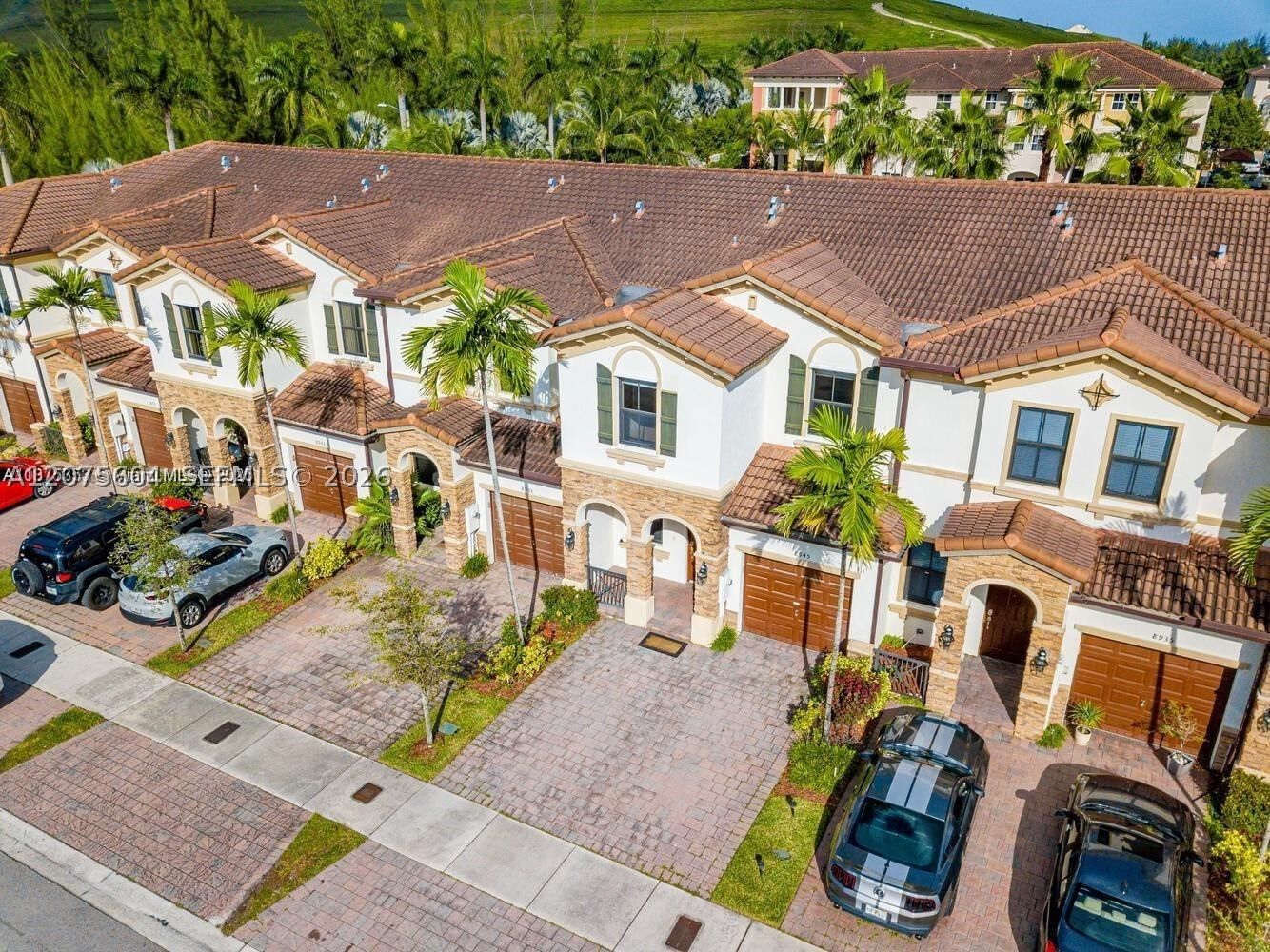Real estate property located at 8945 98th Ave, Miami-dade, Doral Breeze, Doral, FL
