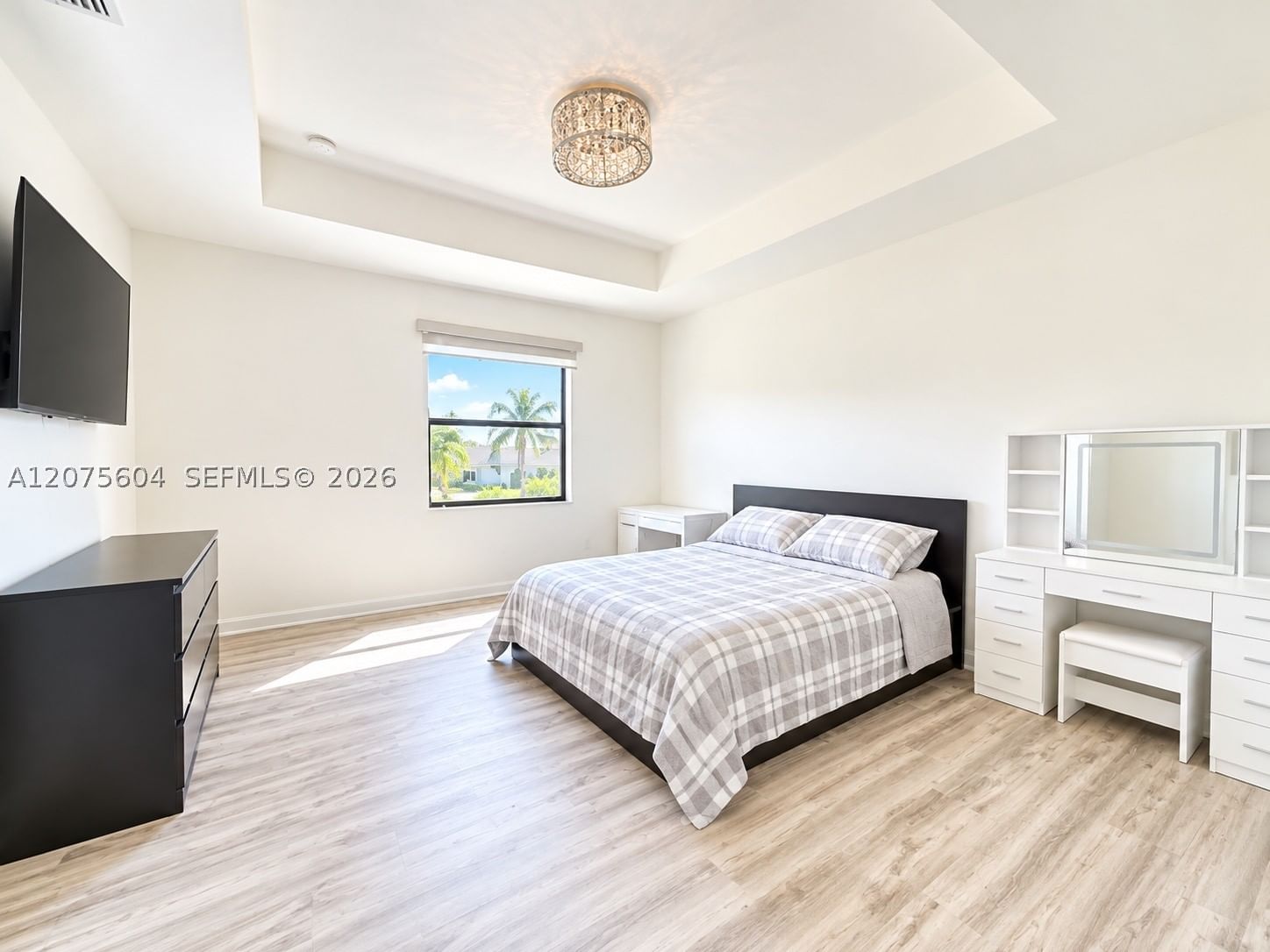 Real estate property located at 8945 98th Ave, Miami-dade, Doral Breeze, Doral, FL