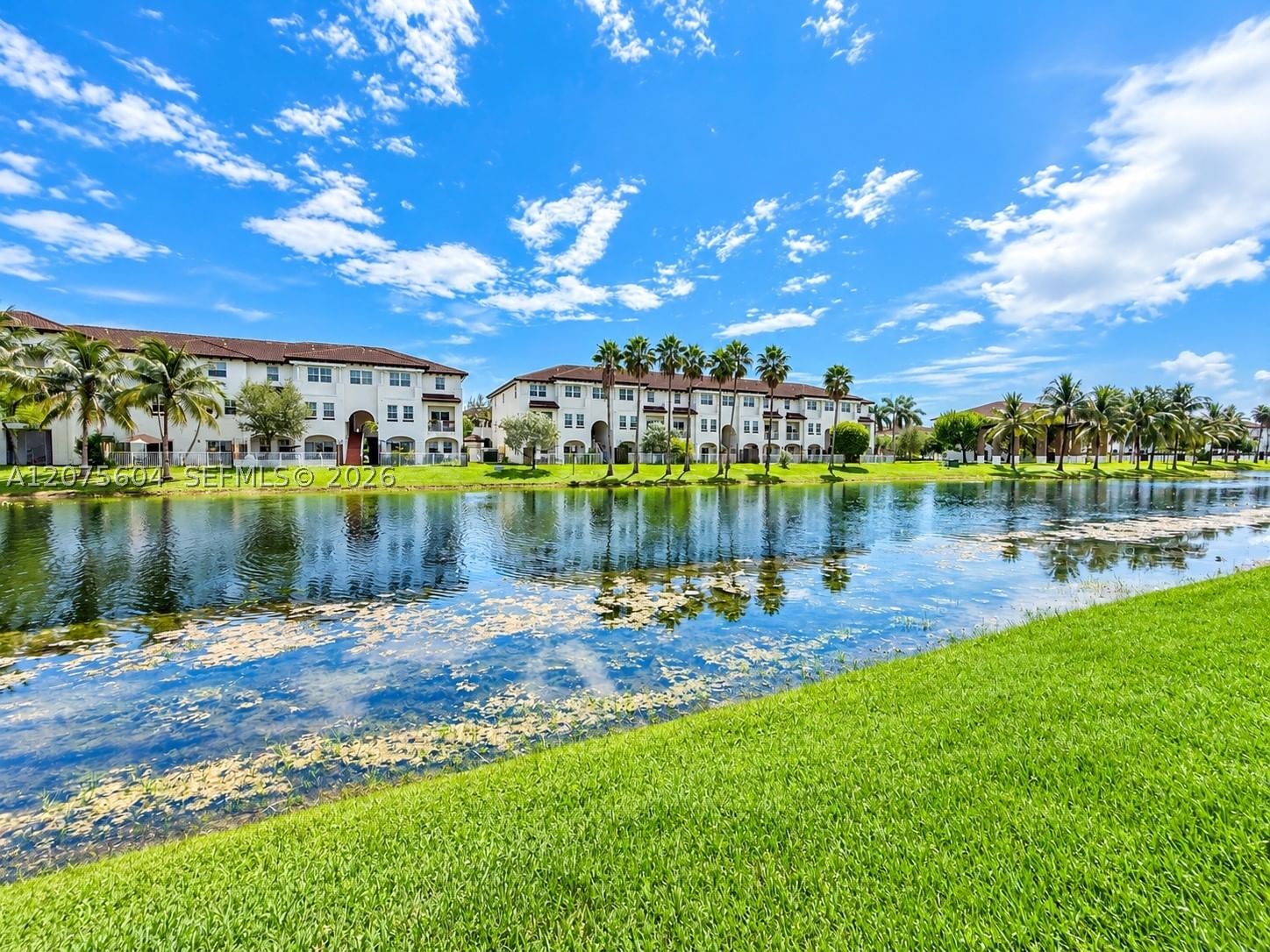Real estate property located at 8945 98th Ave, Miami-dade, Doral Breeze, Doral, FL