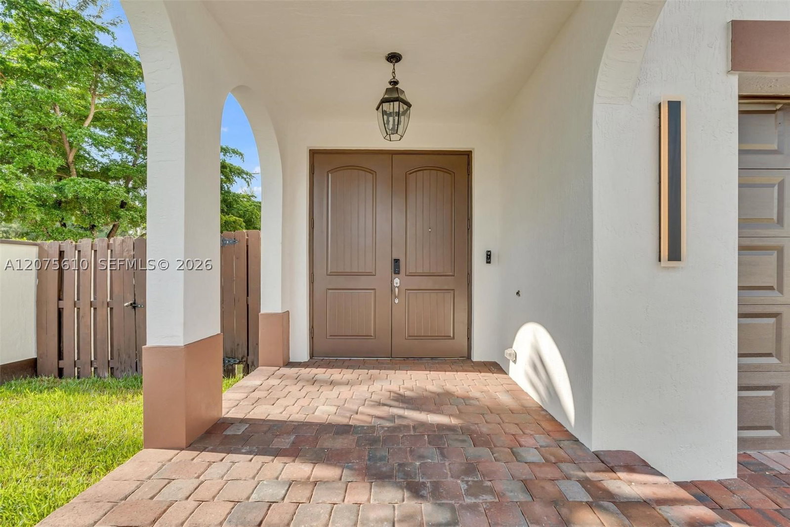 Real estate property located at 10204 86th St, Miami-dade, Grand Bay North, Doral, FL