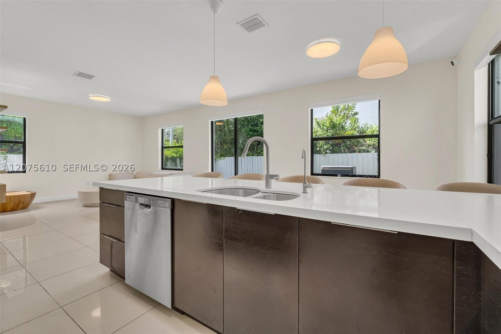 Real estate property located at 10204 86th St, Miami-dade, Grand Bay North, Doral, FL