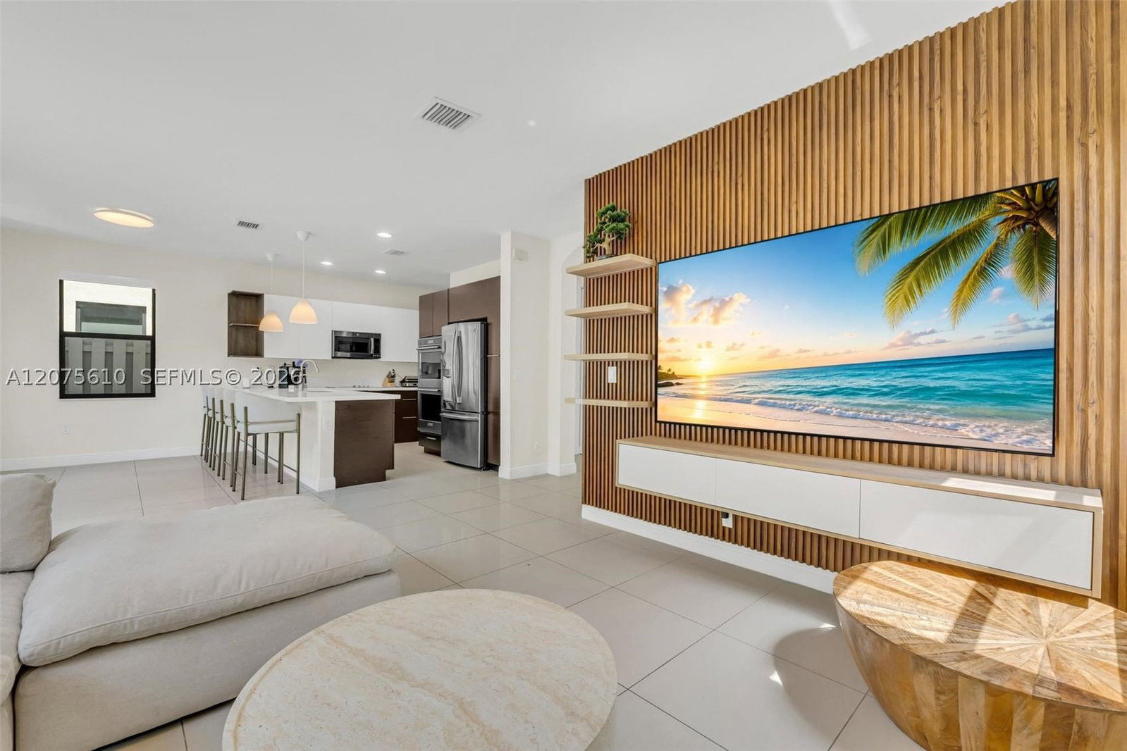 Real estate property located at 10204 86th St, Miami-dade, Grand Bay North, Doral, FL