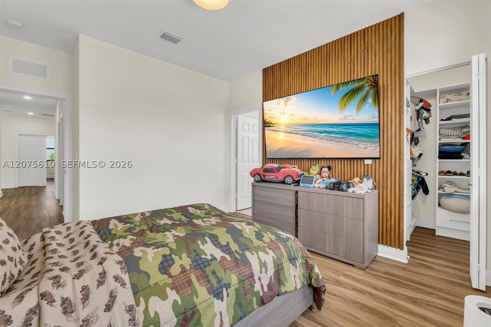 Real estate property located at 10204 86th St, Miami-dade, Grand Bay North, Doral, FL