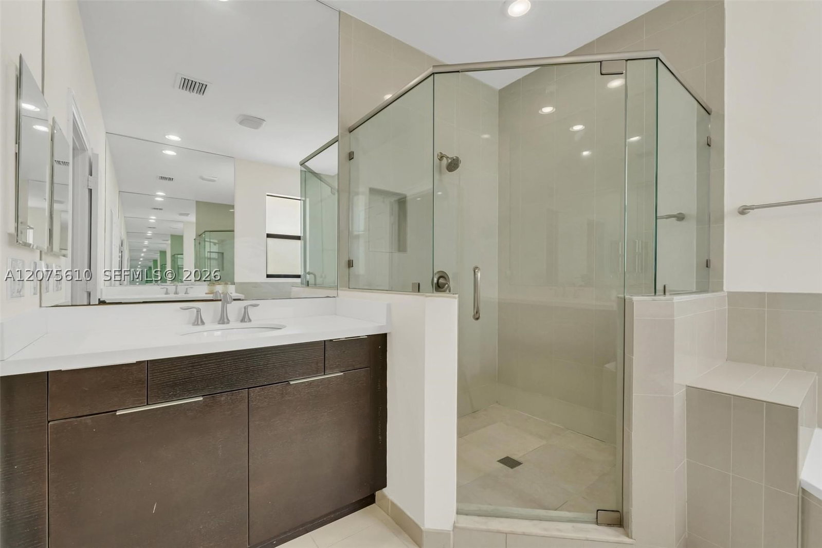 Real estate property located at 10204 86th St, Miami-dade, Grand Bay North, Doral, FL