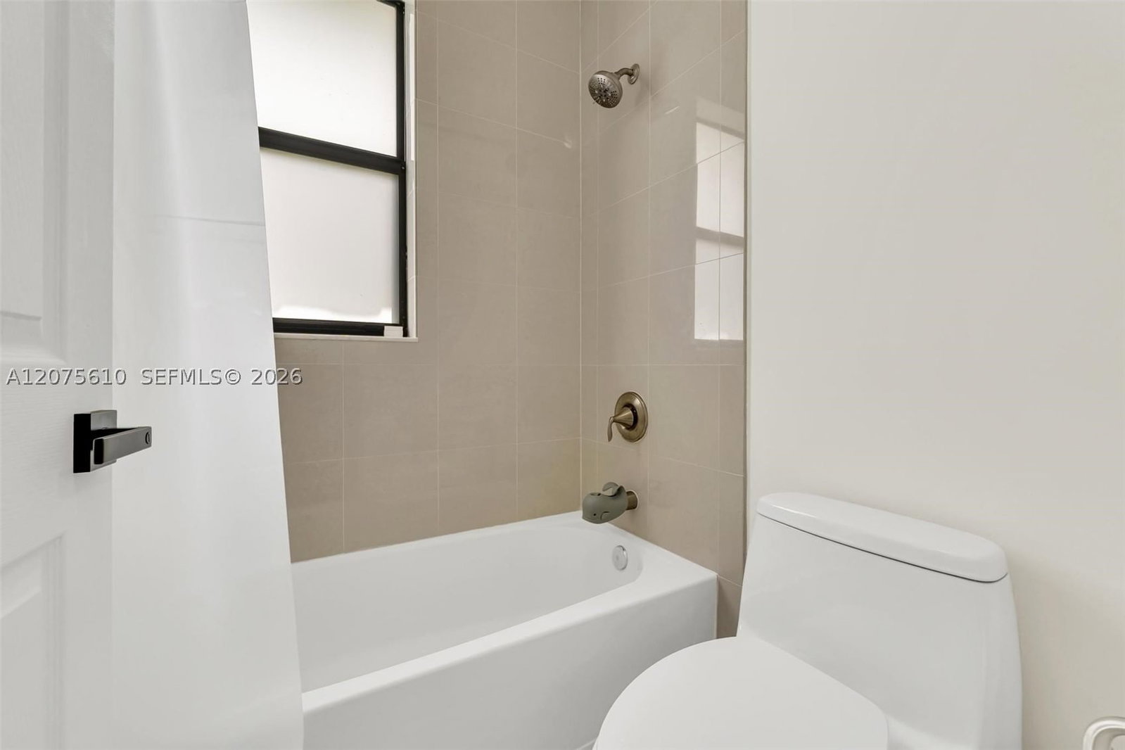 Real estate property located at 10204 86th St, Miami-dade, Grand Bay North, Doral, FL