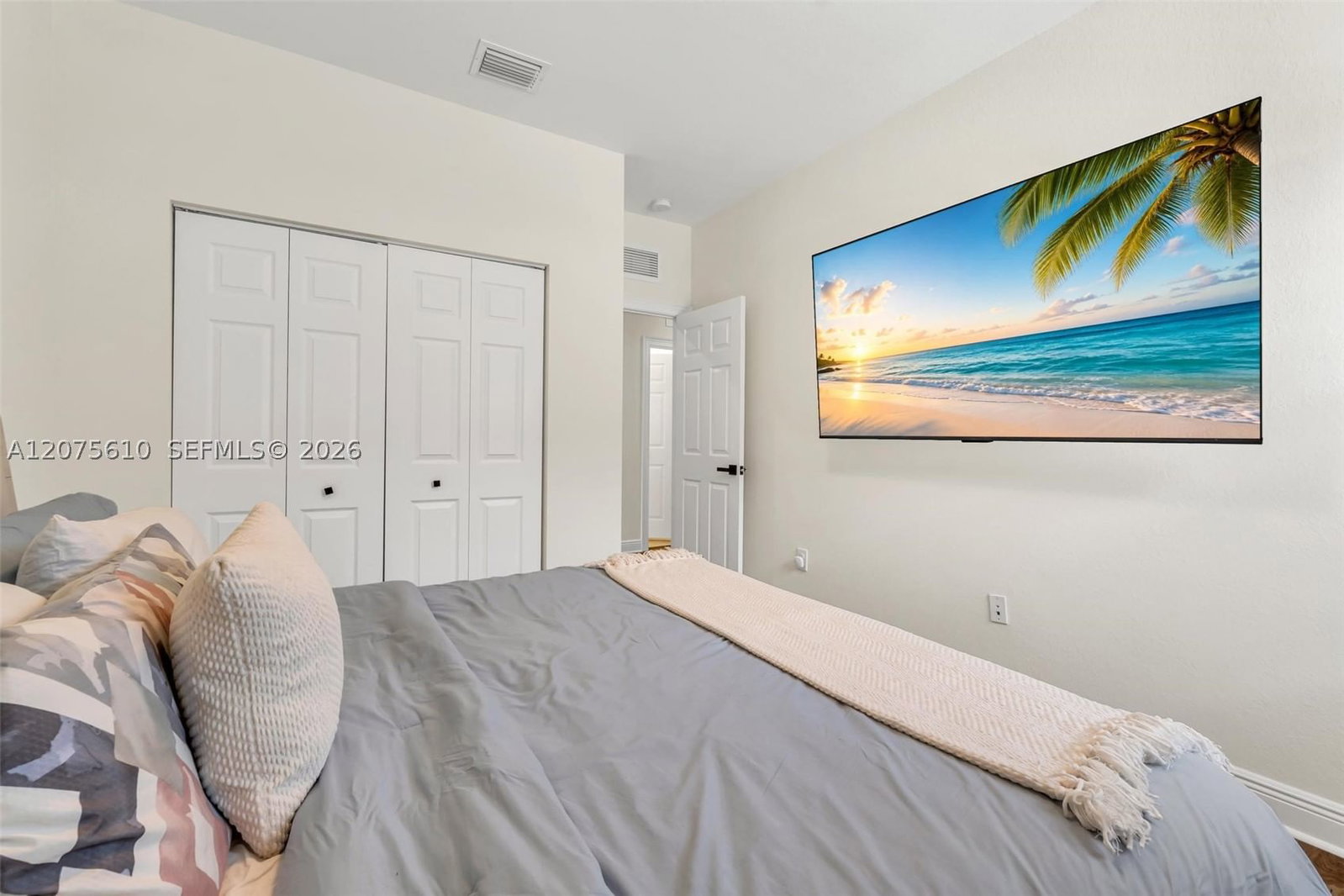 Real estate property located at 10204 86th St, Miami-dade, Grand Bay North, Doral, FL