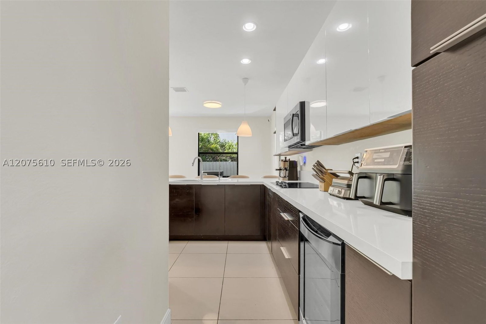 Real estate property located at 10204 86th St, Miami-dade, Grand Bay North, Doral, FL