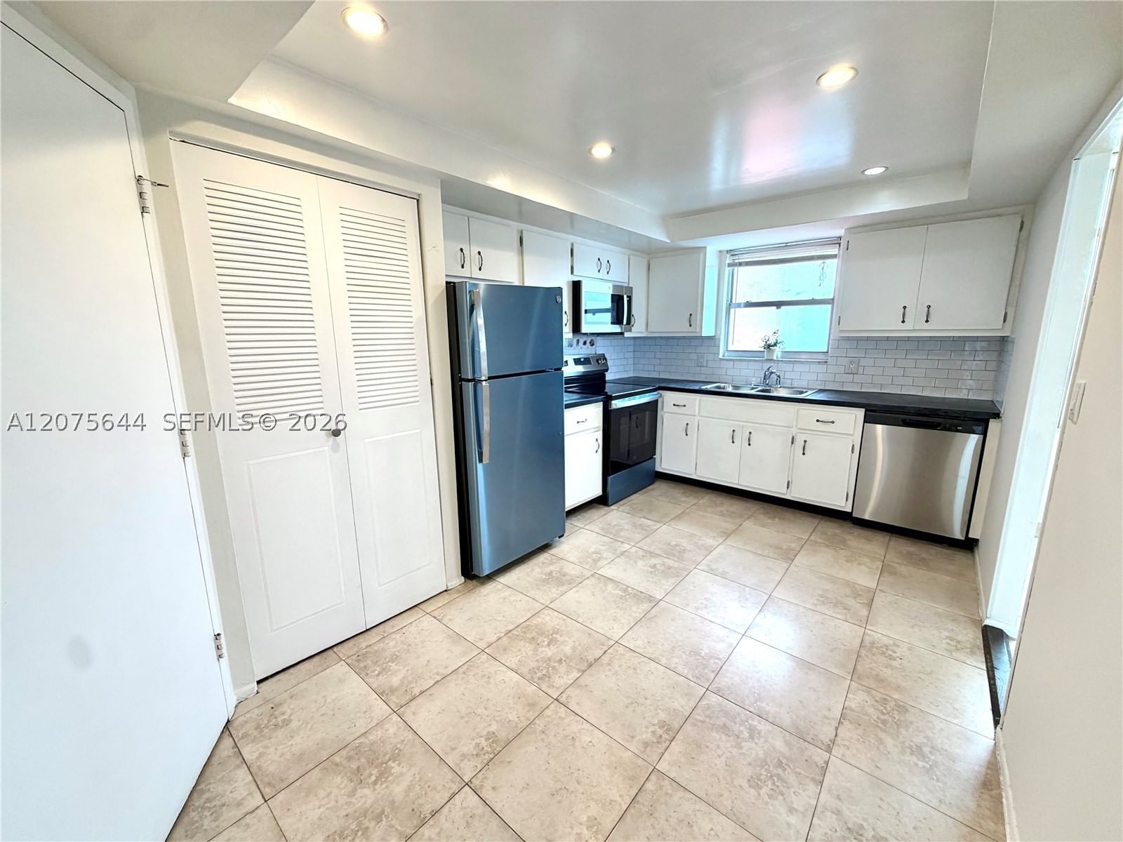 Real estate property located at 1351 Miami Gardens Dr #626E, Miami-dade, Buckley Towers Condo - Ea, Miami, FL