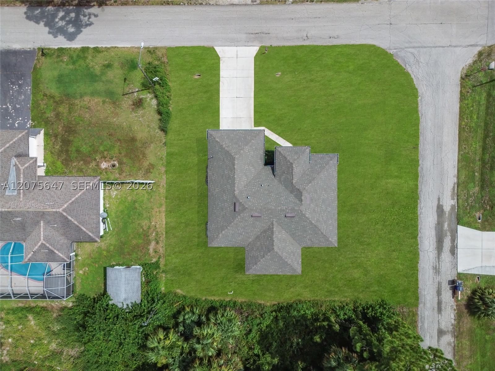 Real estate property located at 1901 E 7th ST, Lee, Lehigh Acres, Lehigh Acres, FL