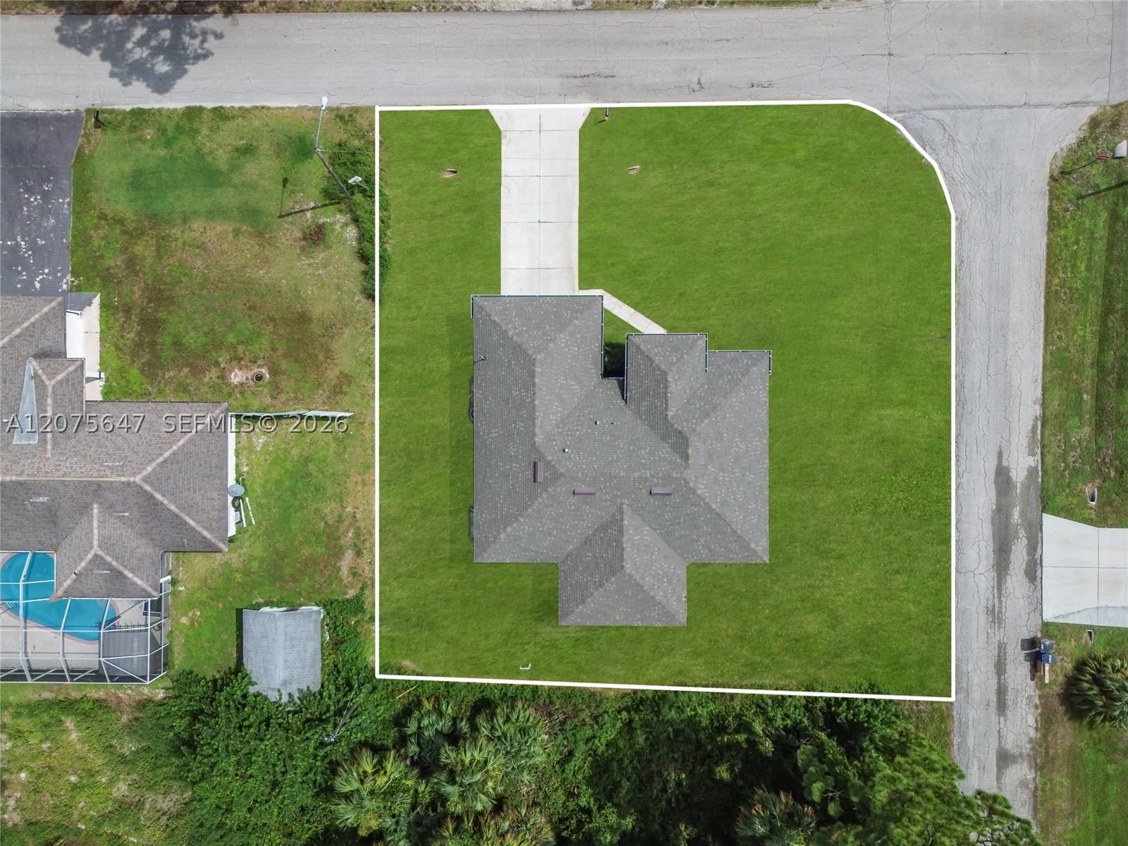 Real estate property located at 1901 E 7th ST, Lee, Lehigh Acres, Lehigh Acres, FL
