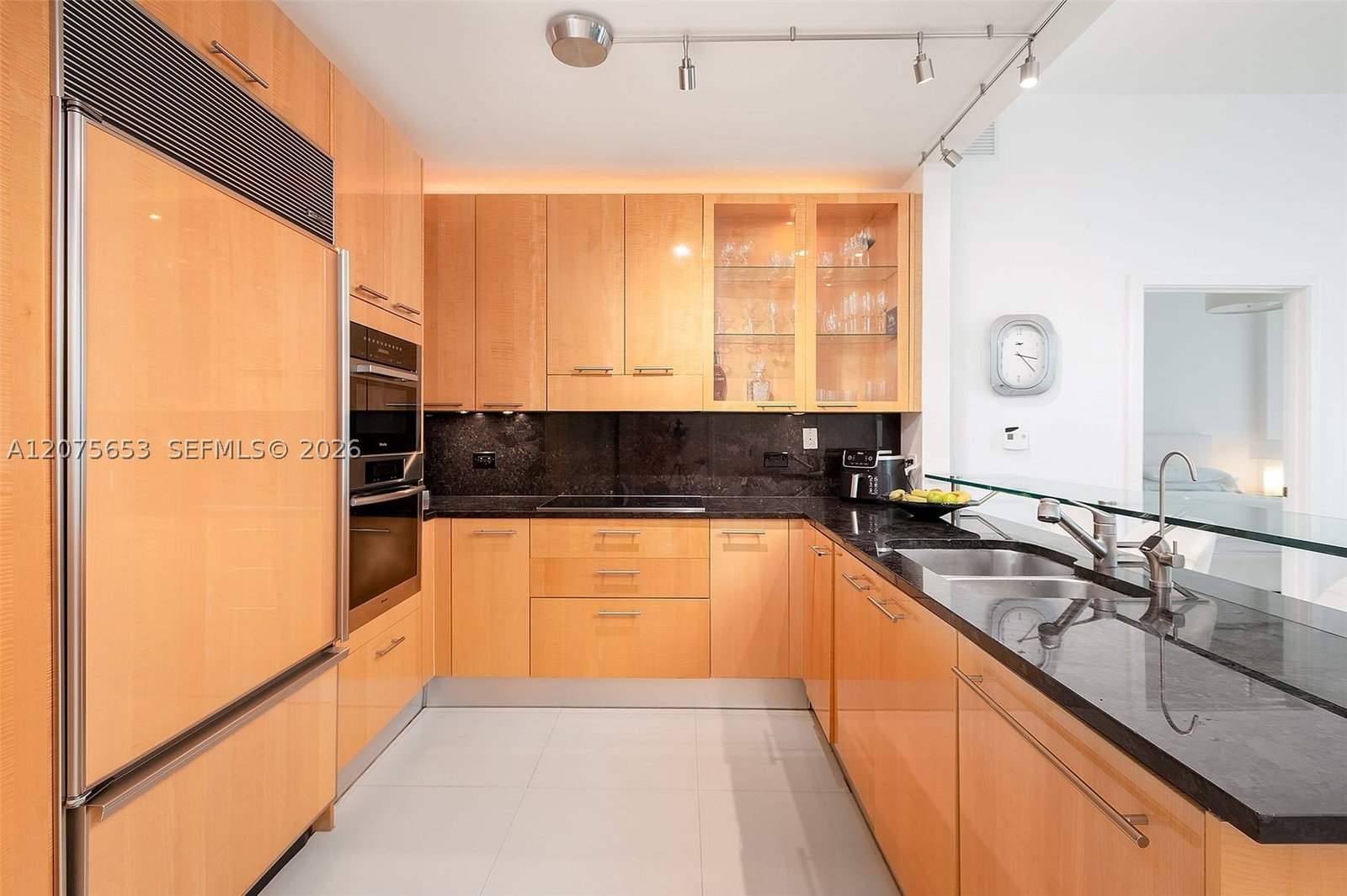 Real estate property located at 6799 Collins Ave #510, Miami-dade, South Carillon Beach Cond, Miami Beach, FL