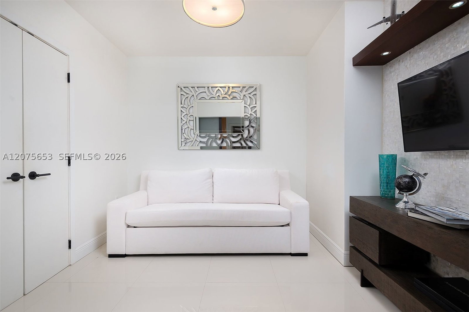 Real estate property located at 6799 Collins Ave #510, Miami-dade, South Carillon Beach Cond, Miami Beach, FL