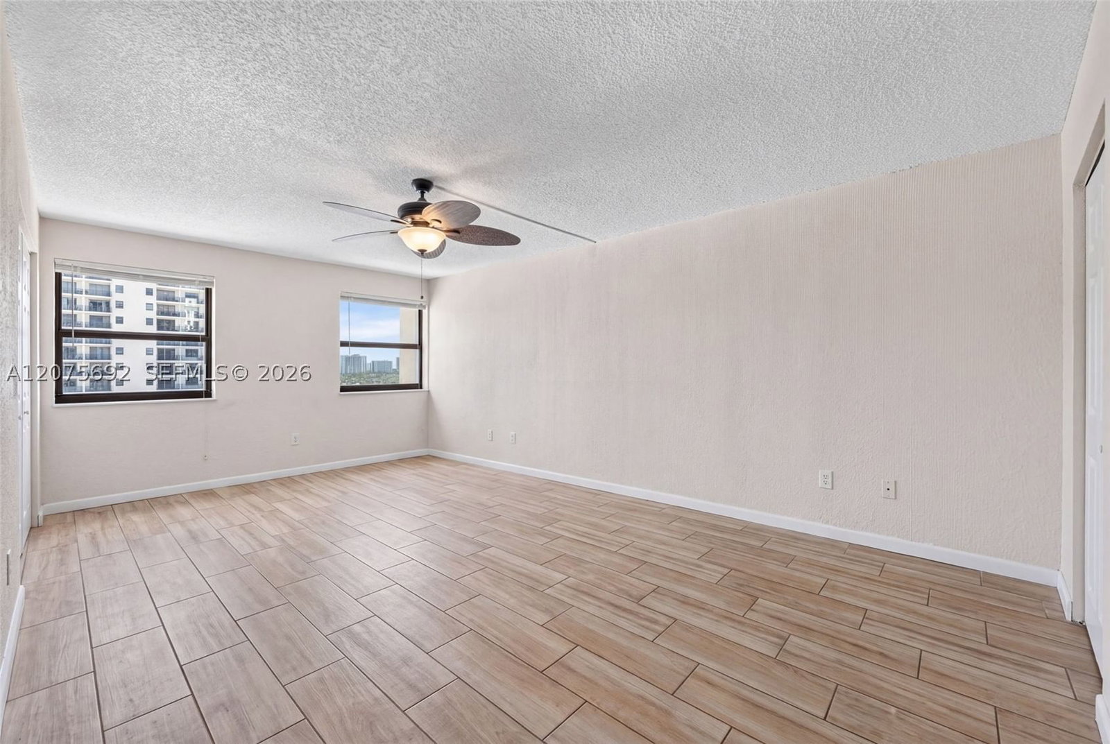 Real estate property located at 1201 Ocean Dr #1009N, Broward, Summit Condo, Hollywood, FL
