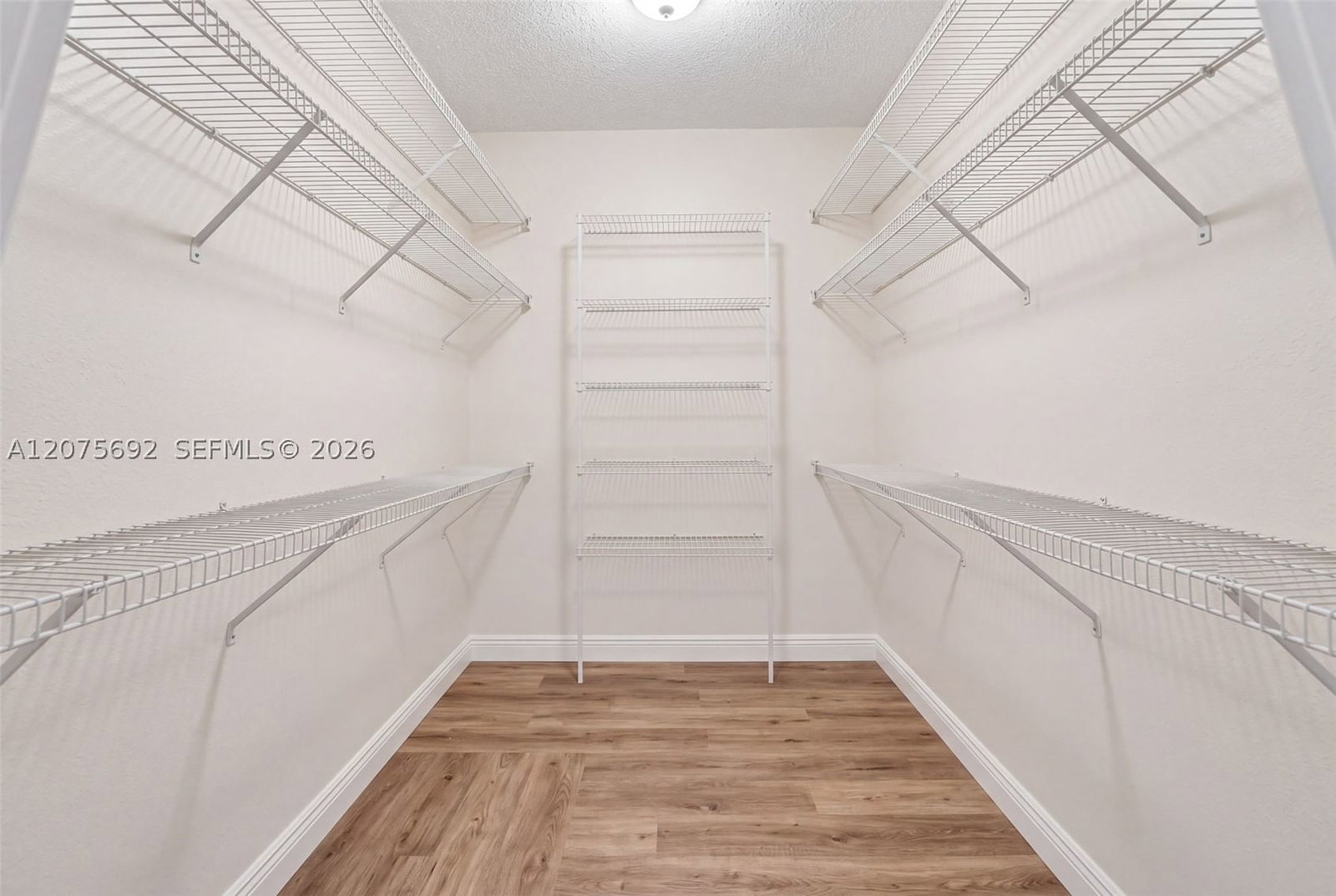 Real estate property located at 1201 Ocean Dr #1009N, Broward, Summit Condo, Hollywood, FL