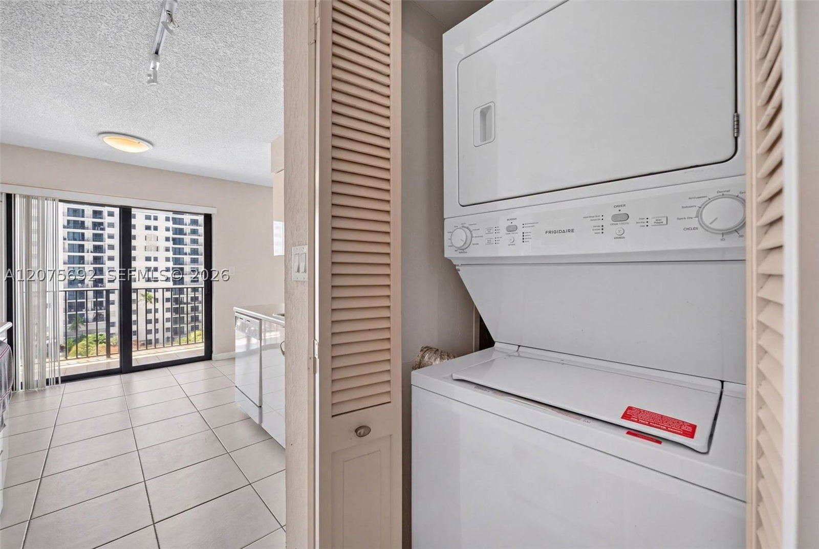Real estate property located at 1201 Ocean Dr #1009N, Broward, Summit Condo, Hollywood, FL