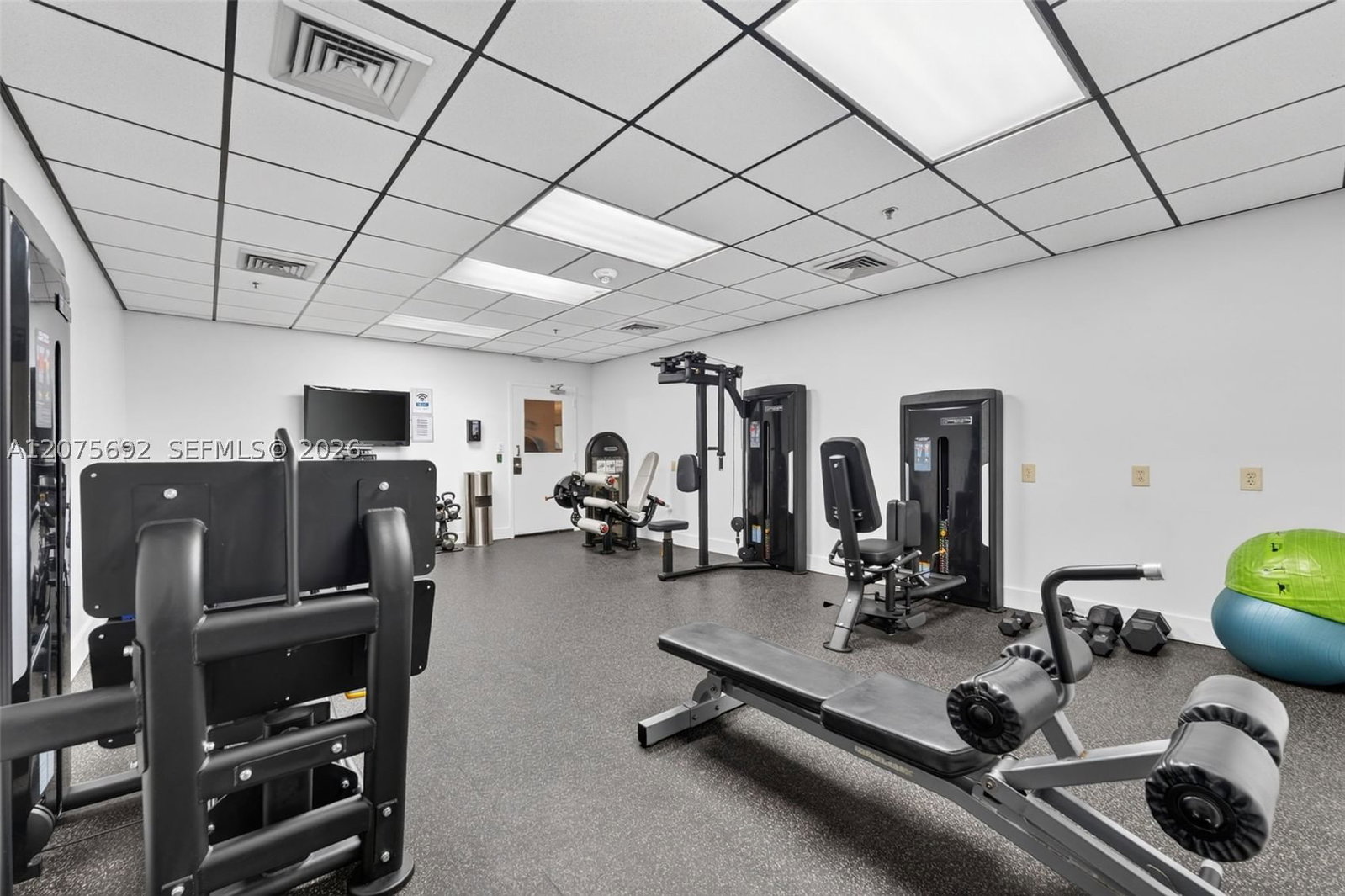 Real estate property located at 1201 Ocean Dr #1009N, Broward, Summit Condo, Hollywood, FL