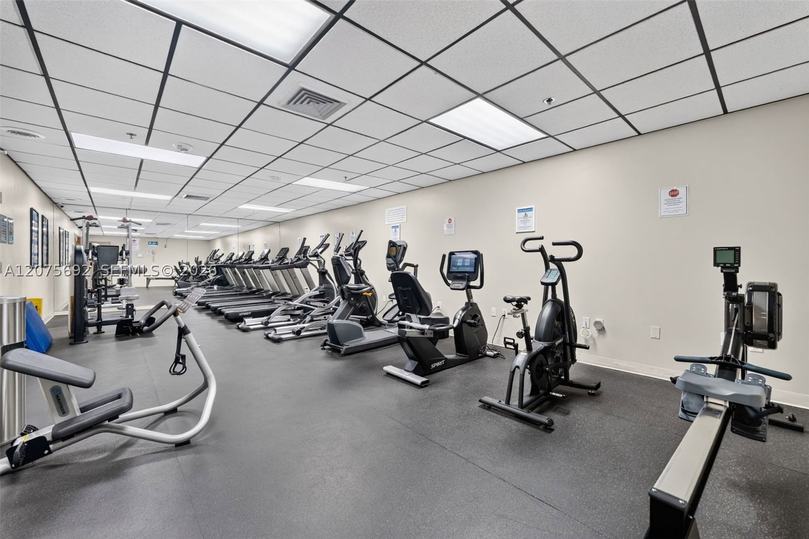 Real estate property located at 1201 Ocean Dr #1009N, Broward, Summit Condo, Hollywood, FL