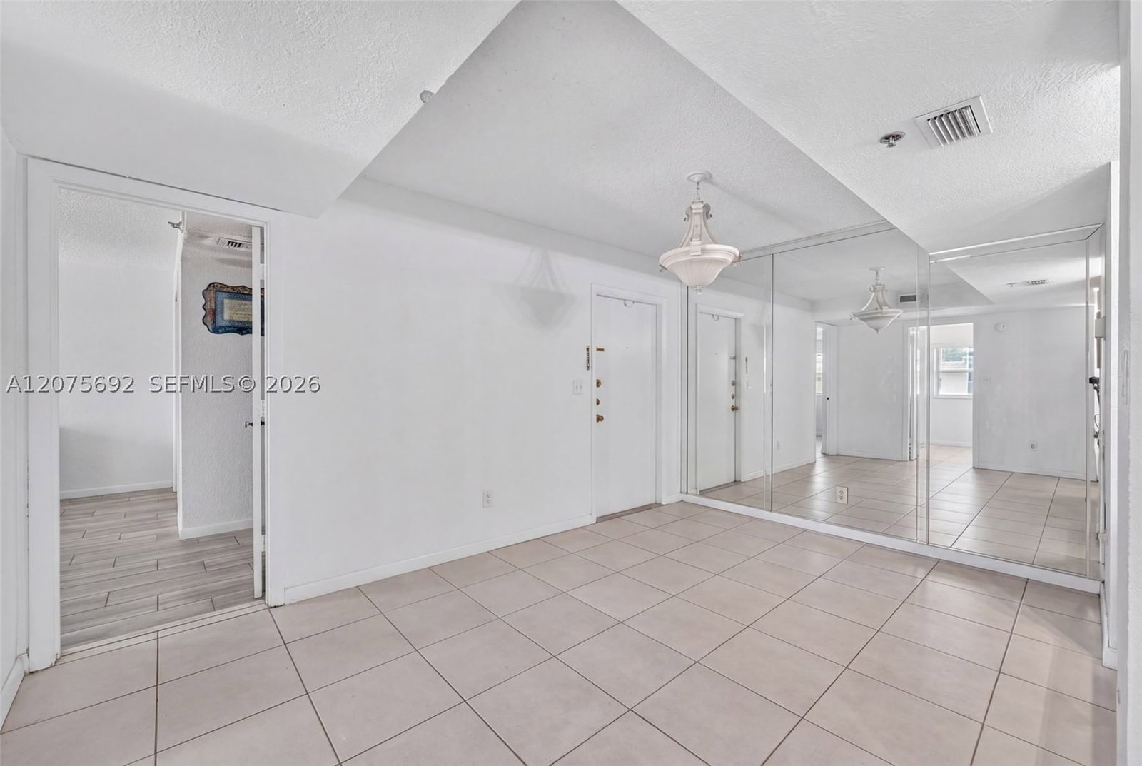 Real estate property located at 1201 Ocean Dr #1009N, Broward, Summit Condo, Hollywood, FL