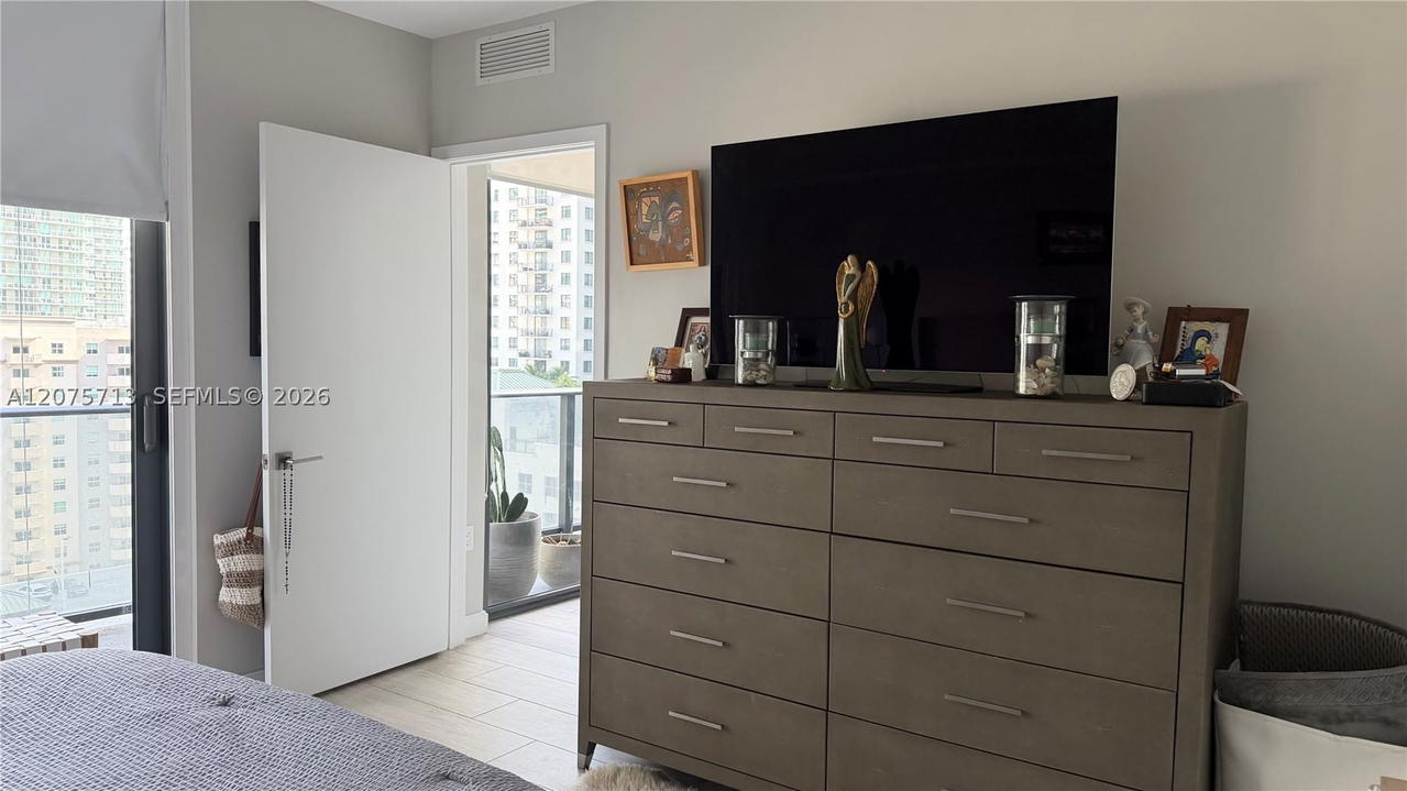 Real estate property located at 45 9th St #1106, Miami-dade, Brickell Heights East Con, Miami, FL