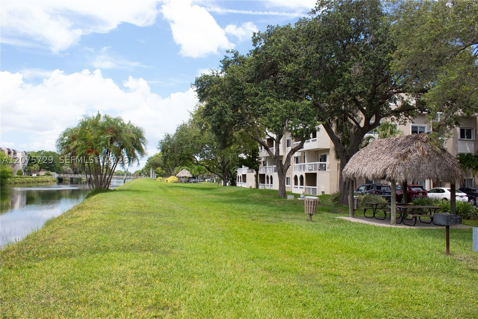 Real estate property located at 7860 Camino Real L-406, Miami-dade, Village Of Kings Creek Co, Miami, FL