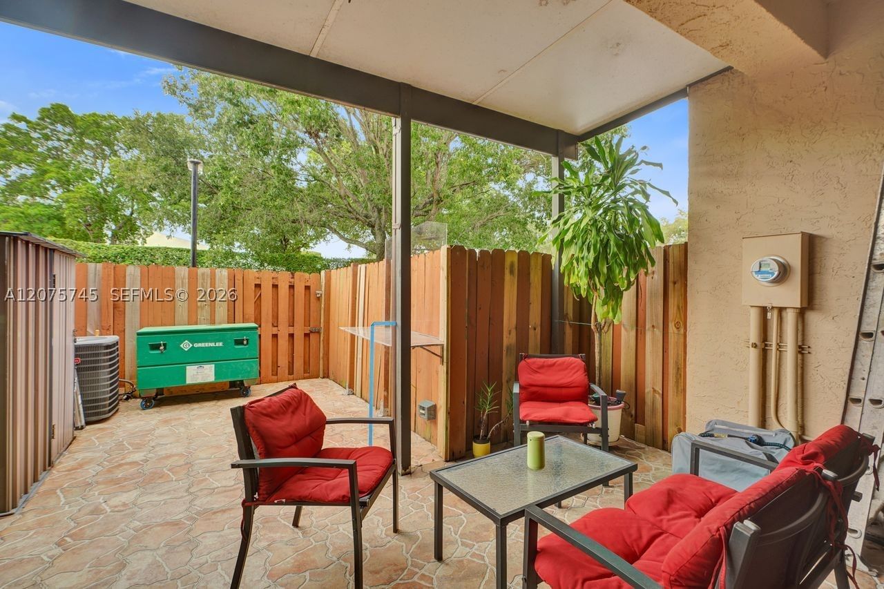 Real estate property located at 14201 57th Ln #1A7, Miami-dade, Golfview Th At Kendale Lk, Miami, FL