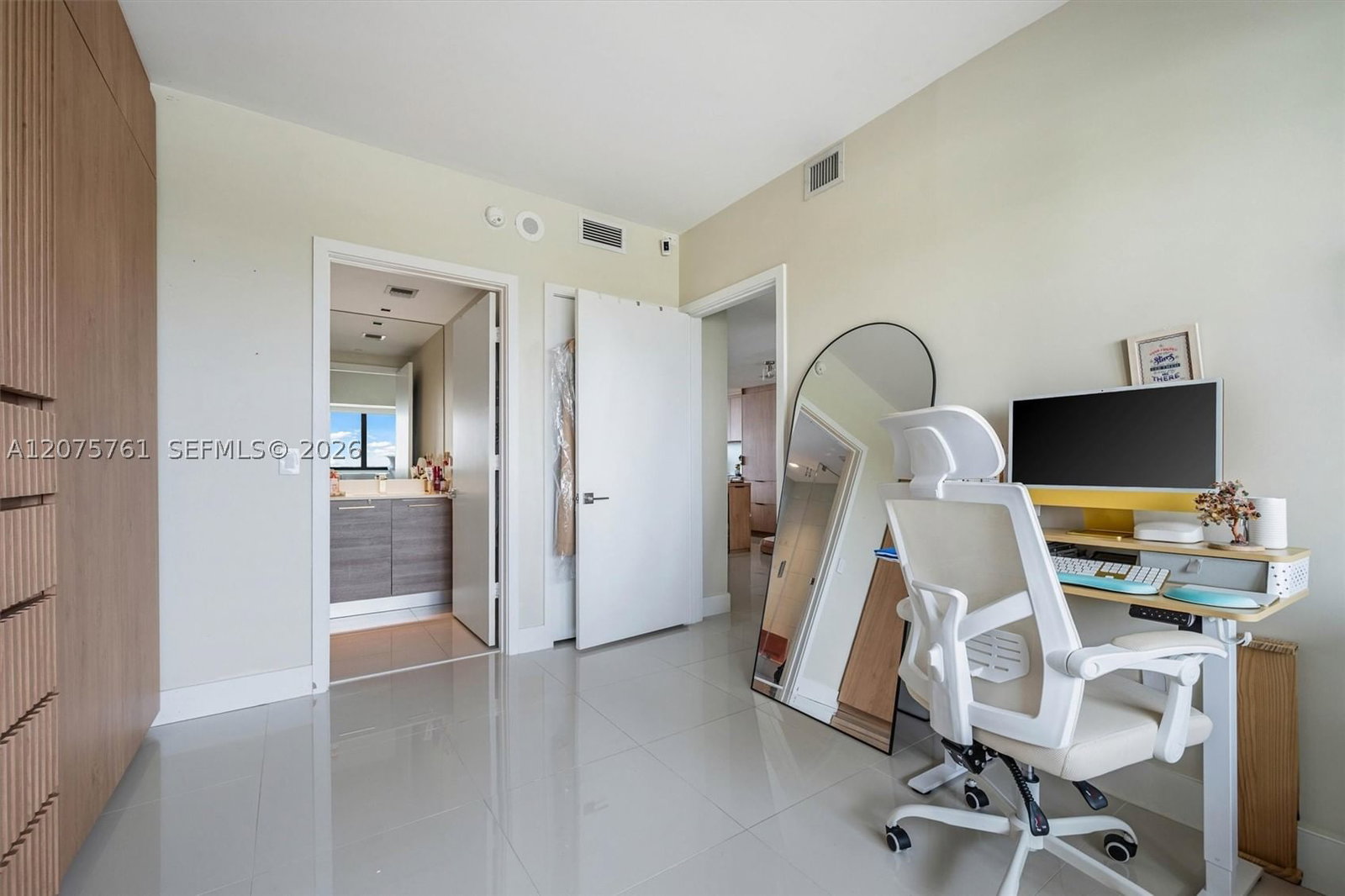 Real estate property located at 650 32nd St #1203, Miami-dade, Paraiso Bay Condo, Miami, FL