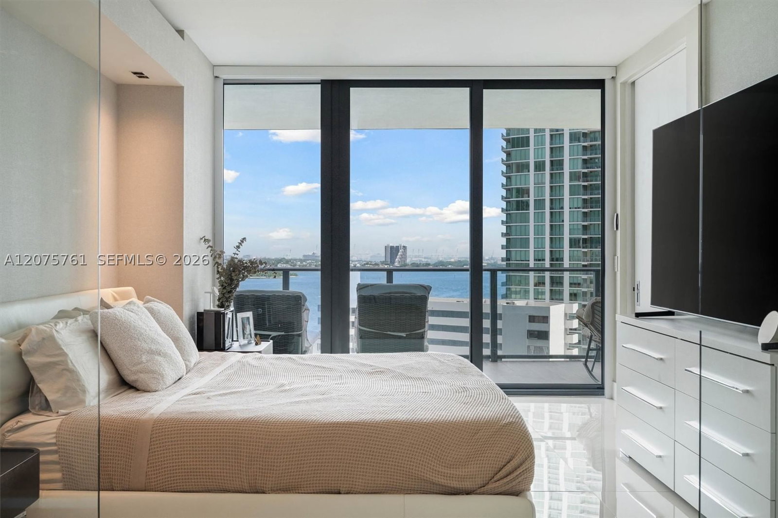 Real estate property located at 650 32nd St #1203, Miami-dade, Paraiso Bay Condo, Miami, FL