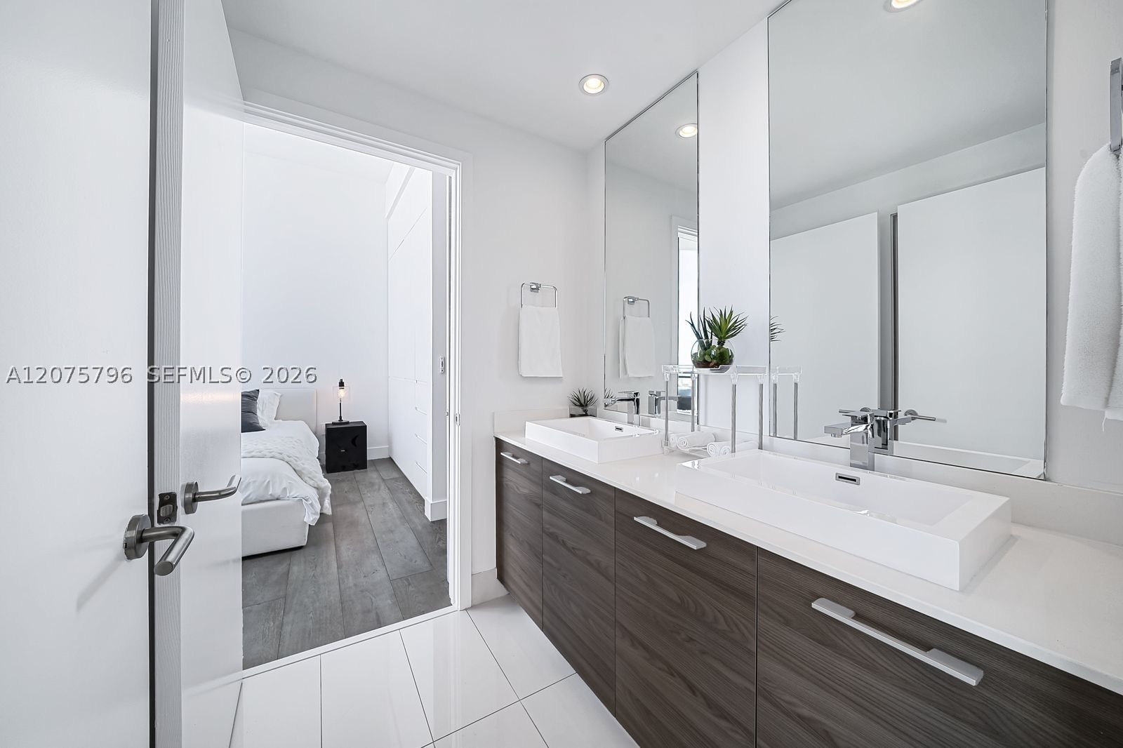 Real estate property located at 1300 Miami Ave UPH4, Miami-dade, 1300 S Miami Avenue Condo, Miami, FL