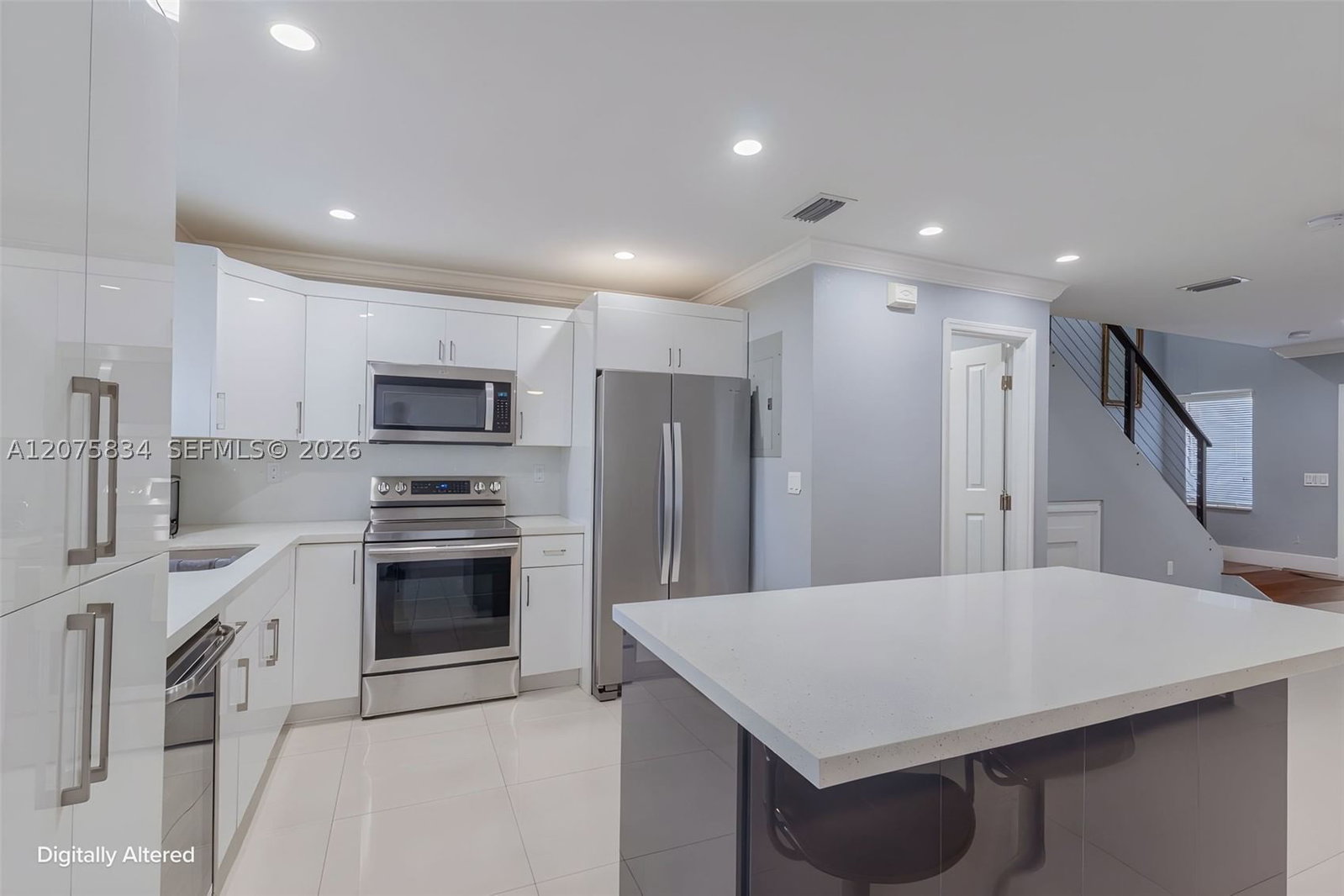 Real estate property located at 9425 114th Ln #3, Miami-dade, Ethereal Gardens Ii Condo, Hialeah Gardens, FL