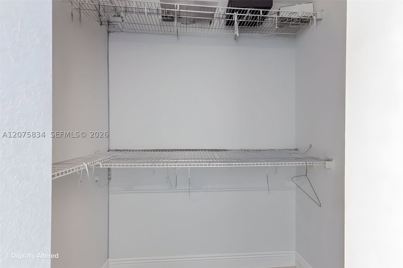 Real estate property located at 9425 114th Ln #3, Miami-dade, Ethereal Gardens Ii Condo, Hialeah Gardens, FL