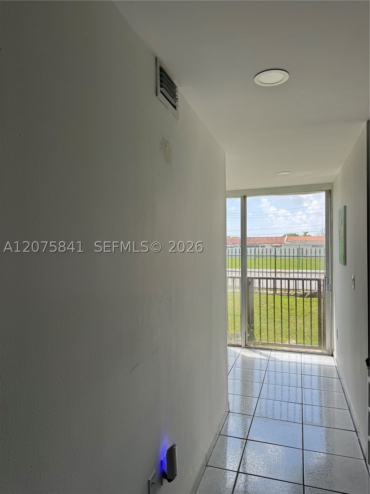 Real estate property located at 9401 4th St #103, Miami-dade, Versaille Gardens I Condo, Miami, FL