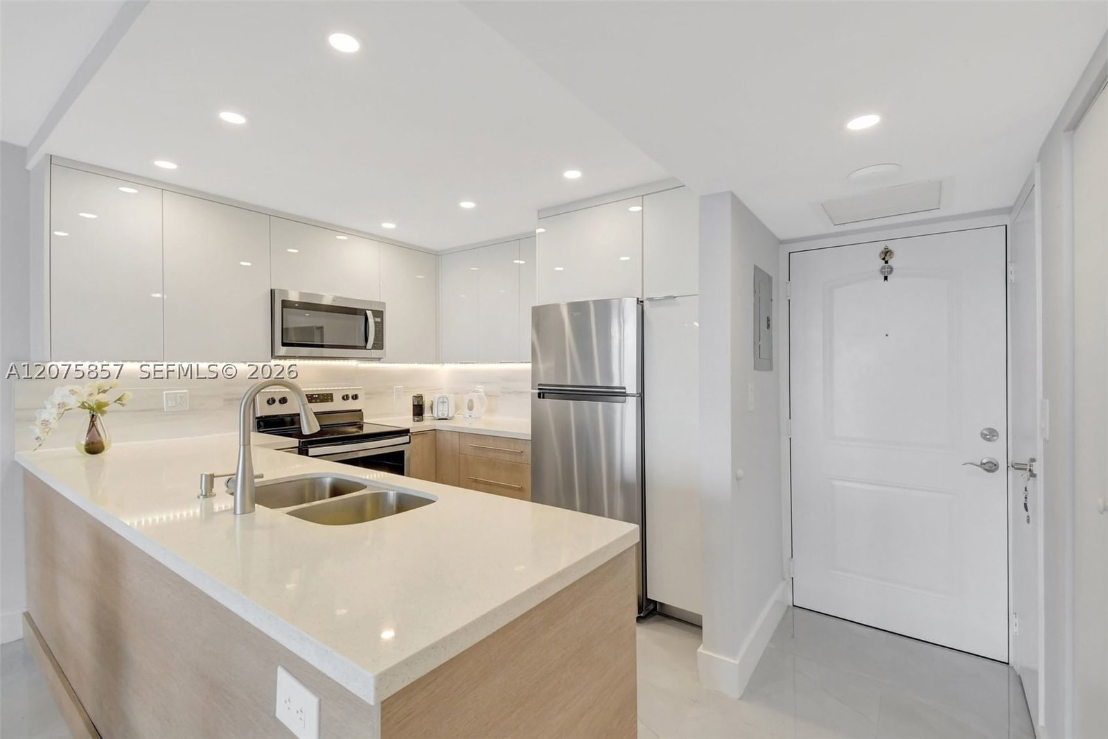 Real estate property located at 100 Bayview Dr #502, Miami-dade, Arlen House East Condo, Sunny Isles Beach, FL