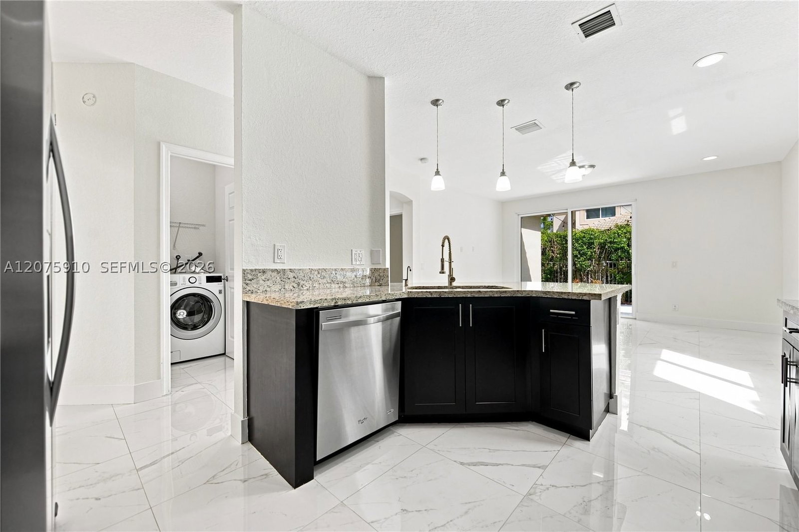 Real estate property located at 445 Conservation Dr, Broward, Sector 2-parcels 12 13 14, Weston, FL