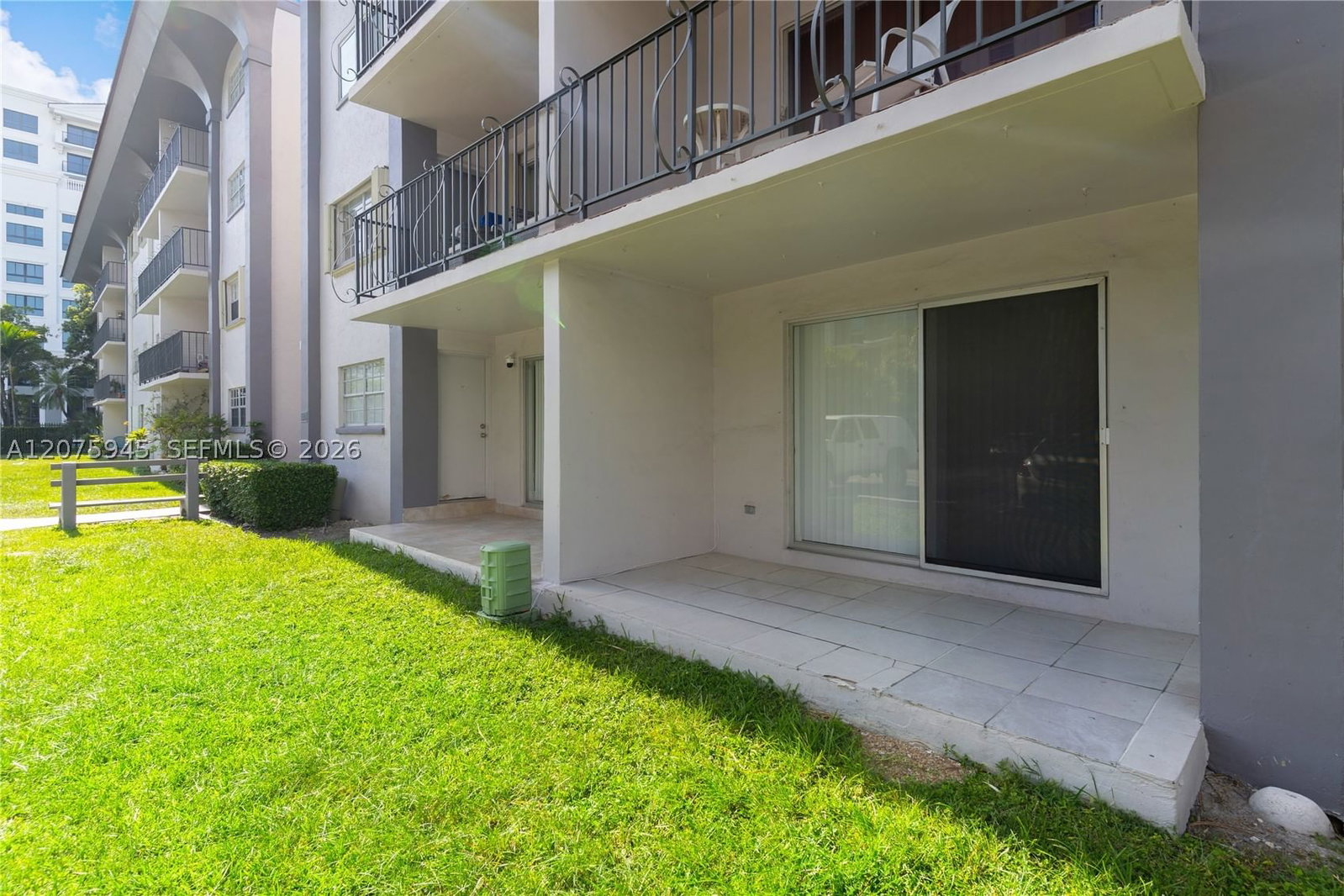 Real estate property located at 8101 72nd Ave #123W, Miami-dade, Granda Dadeland Condo, Miami, FL