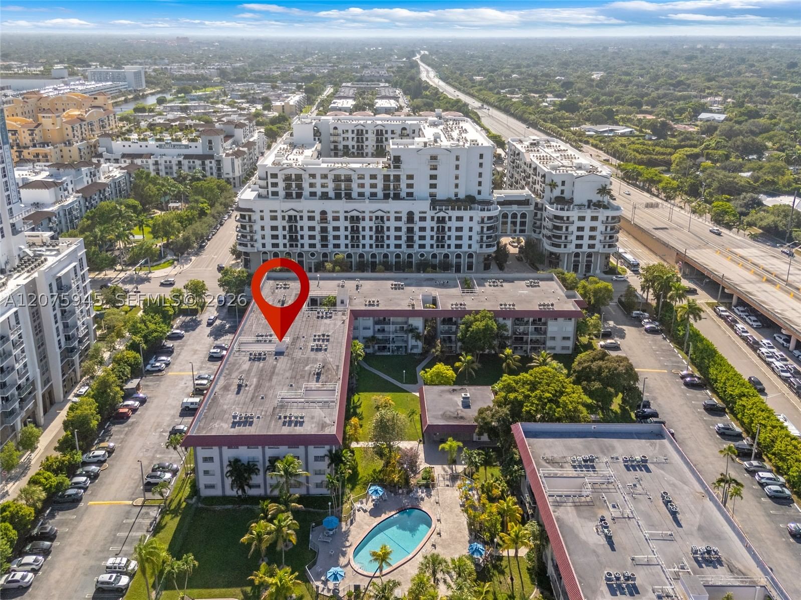 Real estate property located at 8101 72nd Ave #123W, Miami-dade, Granda Dadeland Condo, Miami, FL