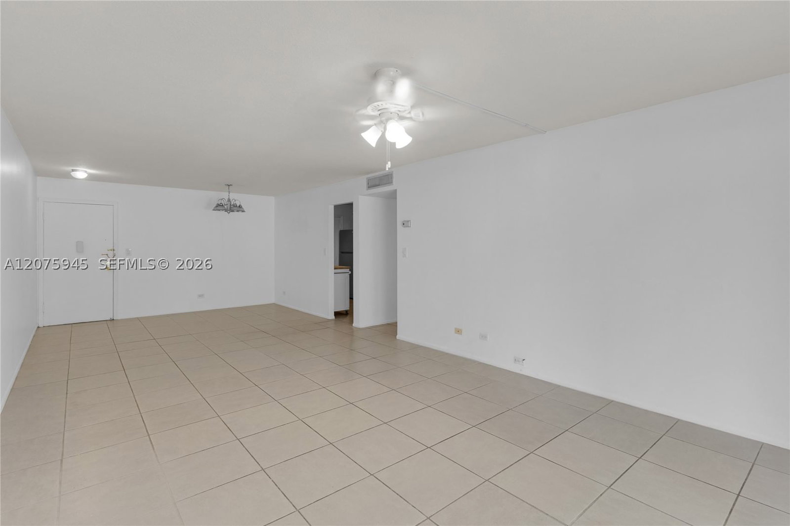 Real estate property located at 8101 72nd Ave #123W, Miami-dade, Granda Dadeland Condo, Miami, FL
