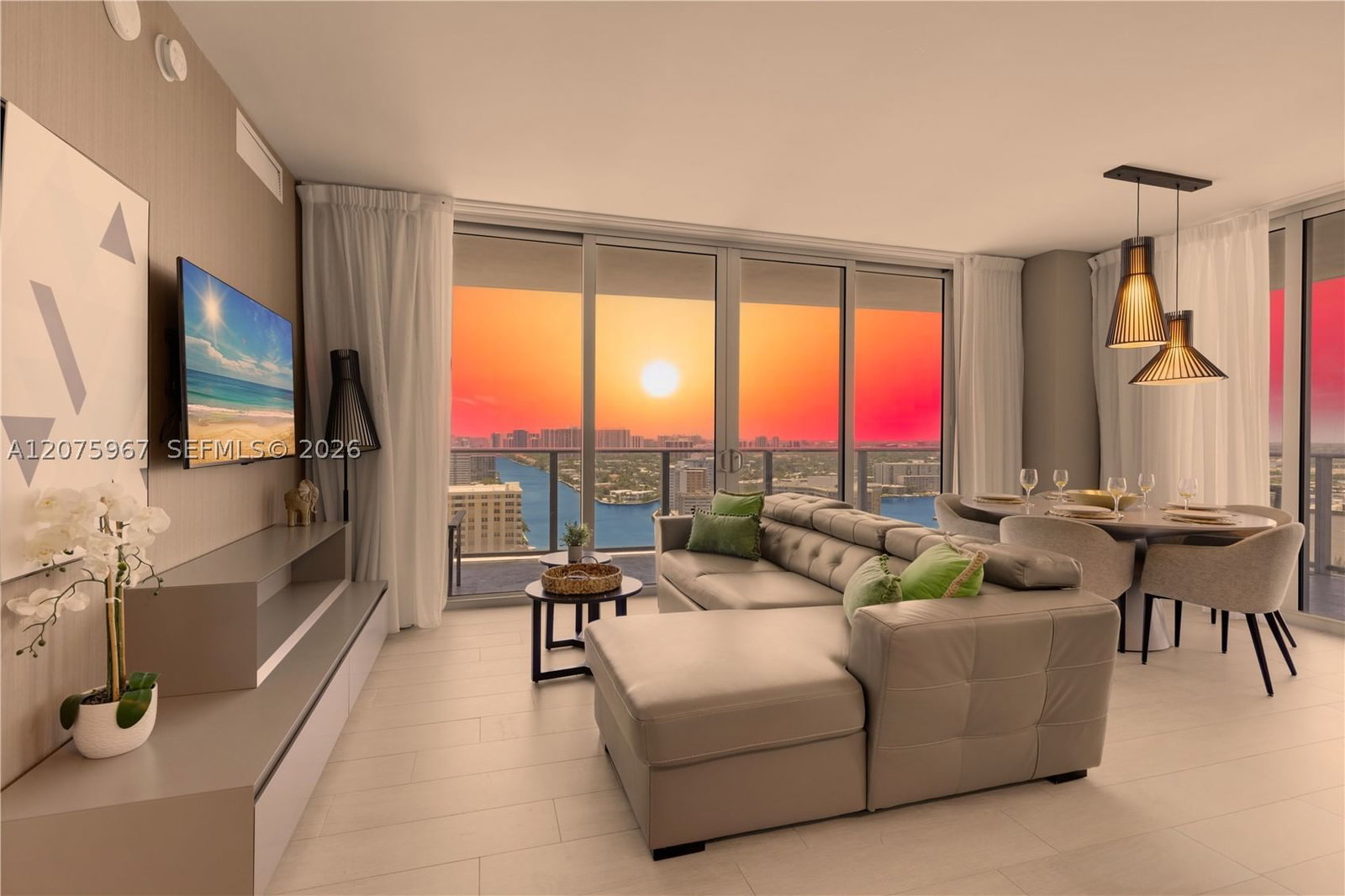 Real estate property located at 4010 Ocean Dr R2008, Broward, 4010 South Ocean Condo, Hollywood, FL