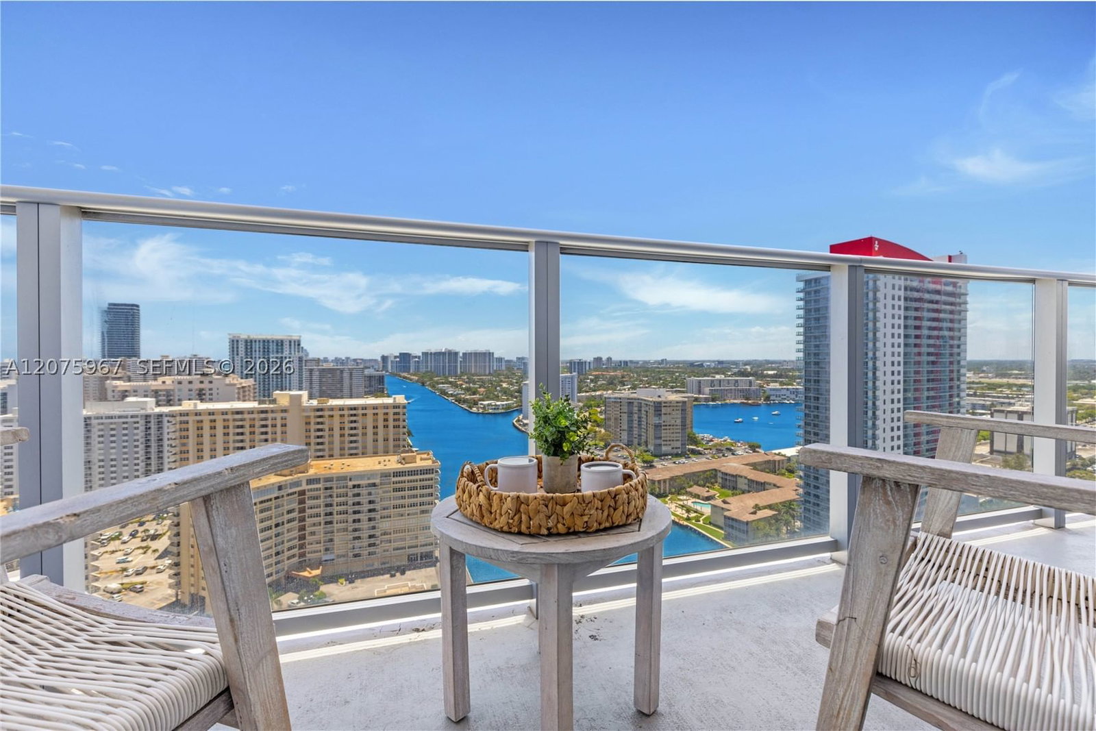 Real estate property located at 4010 Ocean Dr R2008, Broward, 4010 South Ocean Condo, Hollywood, FL