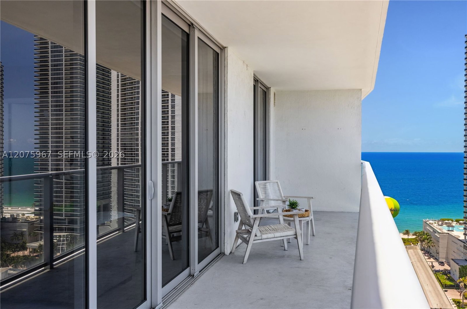 Real estate property located at 4010 Ocean Dr R2008, Broward, 4010 South Ocean Condo, Hollywood, FL