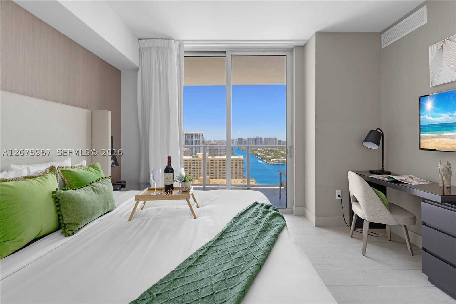 Real estate property located at 4010 Ocean Dr R2008, Broward, 4010 South Ocean Condo, Hollywood, FL