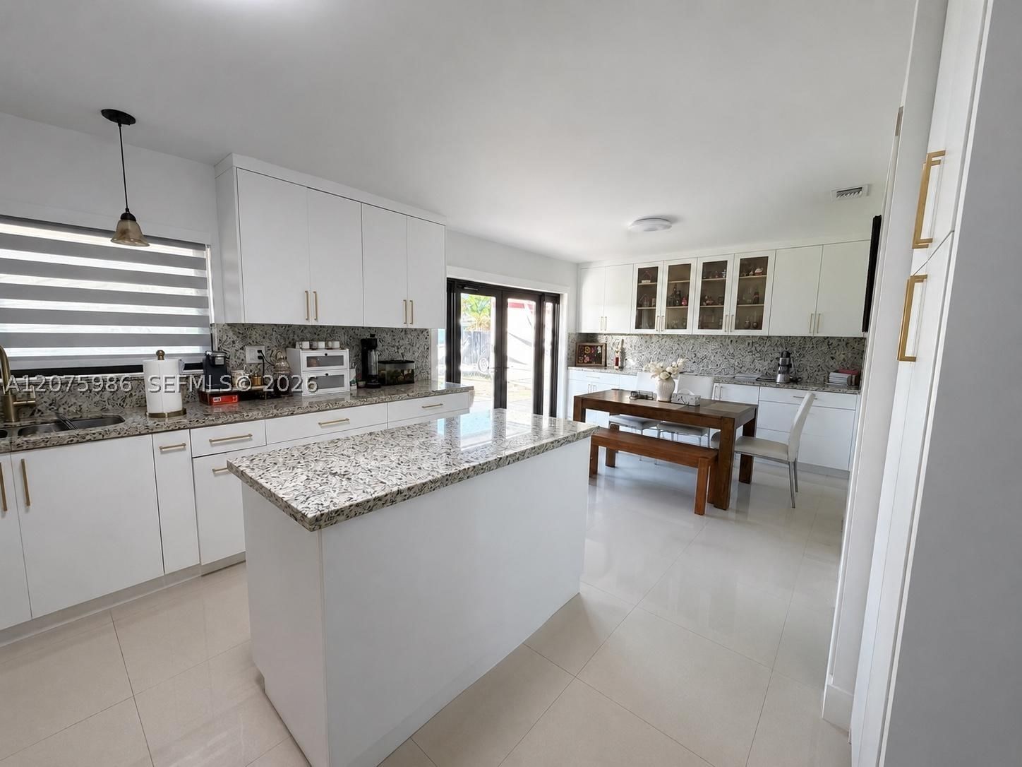 Real estate property located at 14072 80th St, Miami-dade, Kendale Lakes Sec One, Miami, FL