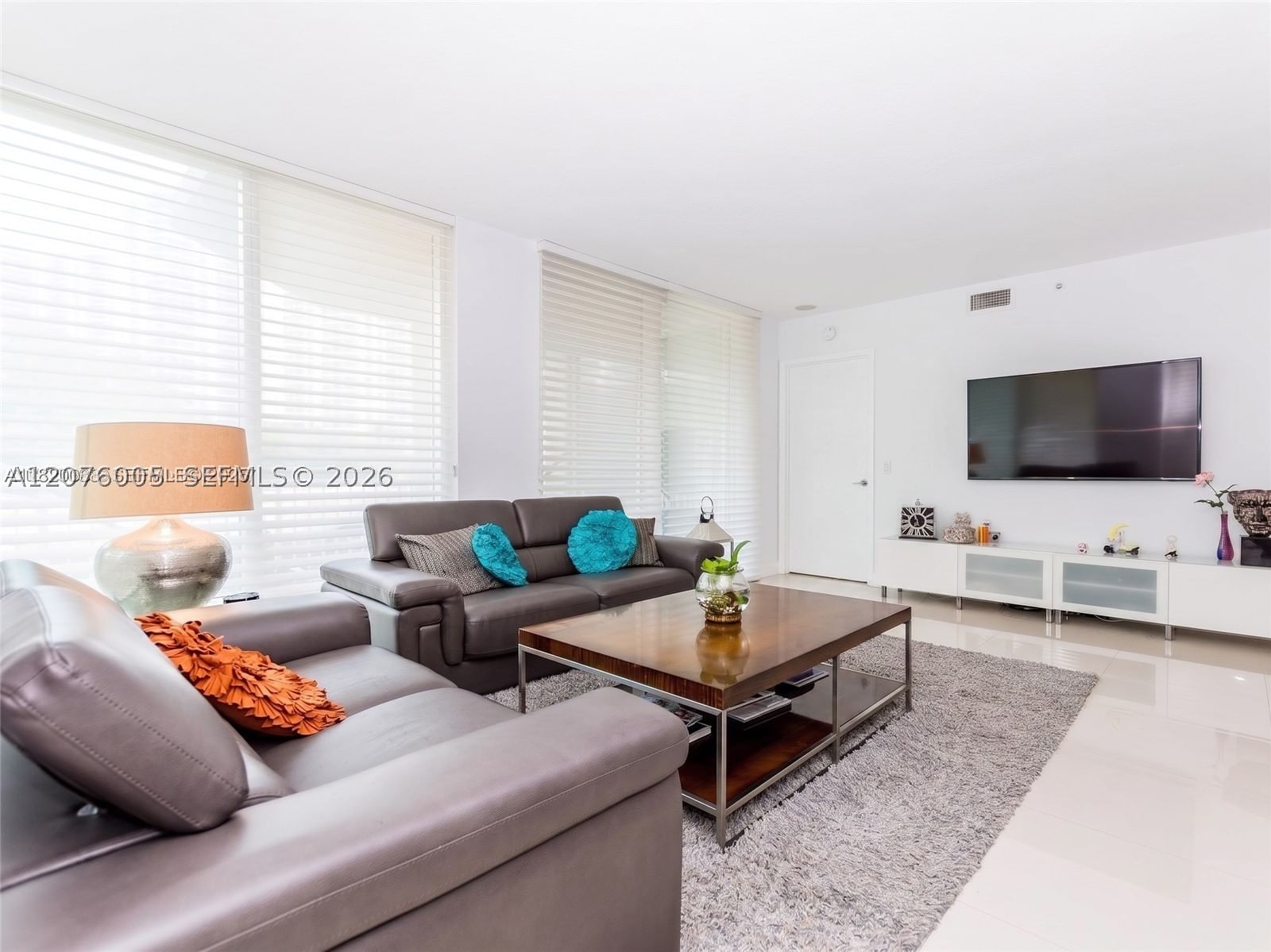 Real estate property located at 3370 Hidden Bay Dr #102, Miami-dade, 100 Hidden Bay Condo, Aventura, FL