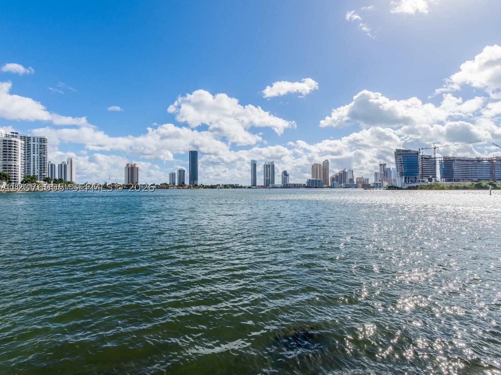 Real estate property located at 3370 Hidden Bay Dr #102, Miami-dade, 100 Hidden Bay Condo, Aventura, FL