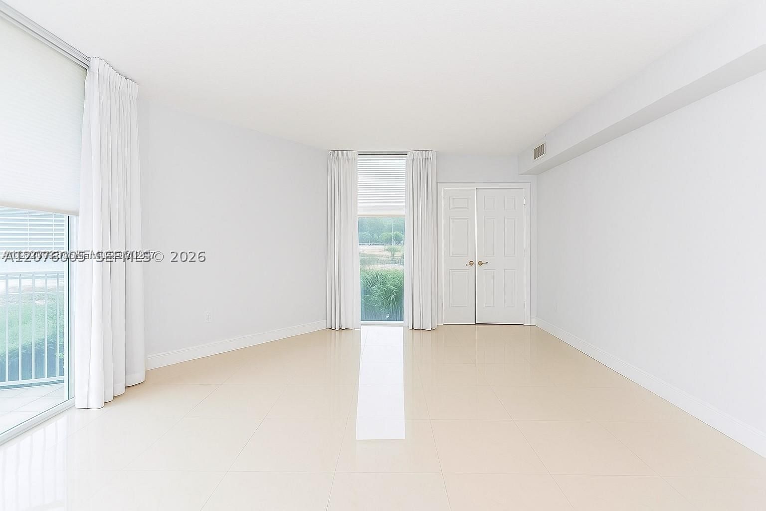 Real estate property located at 3370 Hidden Bay Dr #102, Miami-dade, 100 Hidden Bay Condo, Aventura, FL