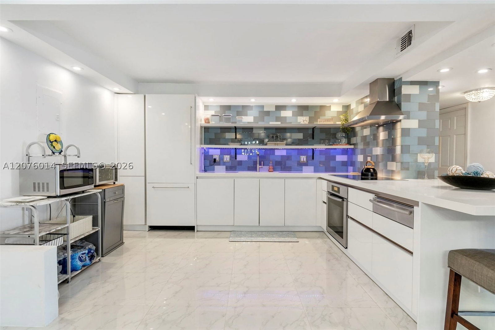 Real estate property located at 1401 Ocean Dr #905, Broward, Stratford Towers Condo, Hollywood, FL