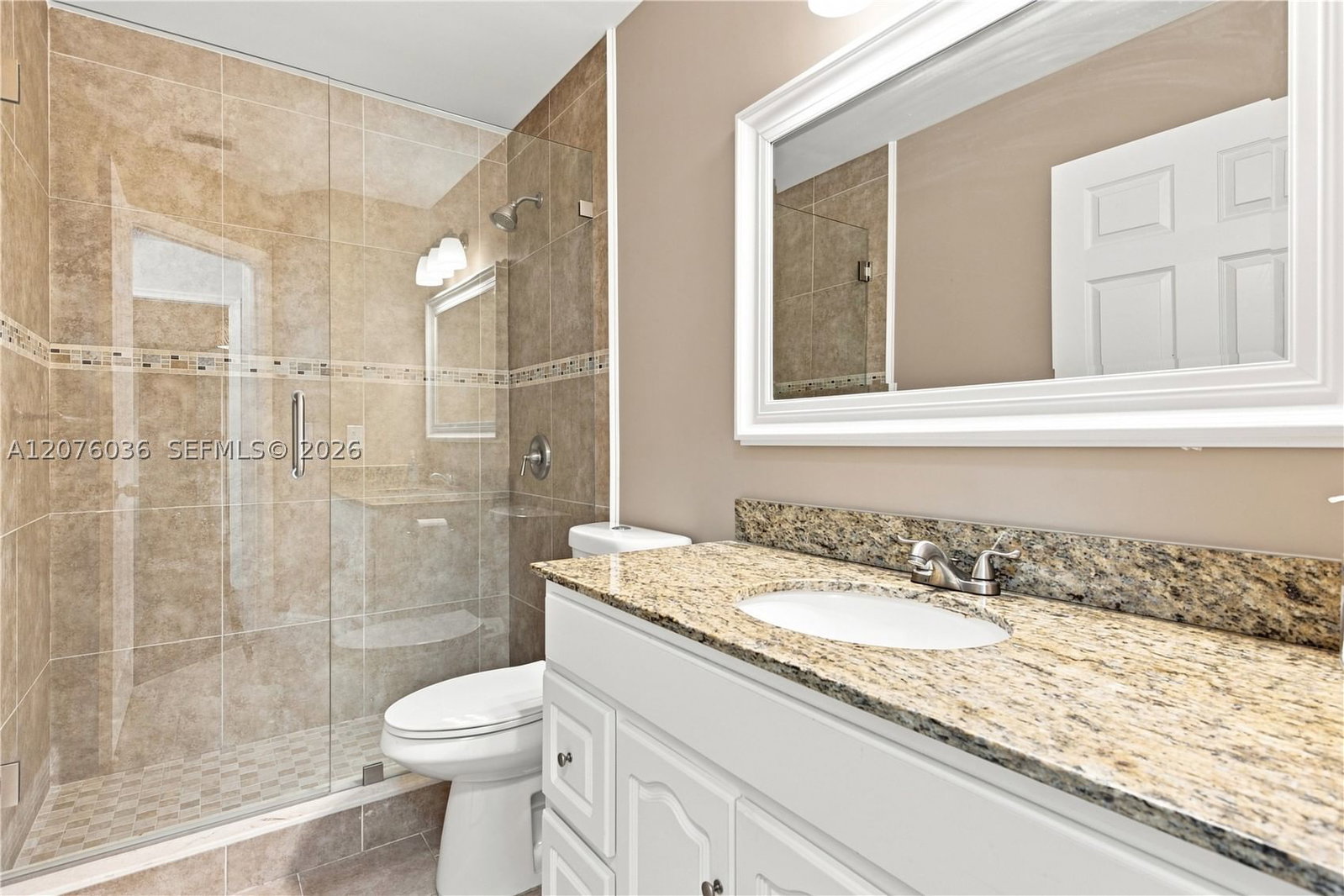 Real estate property located at 9430 215th Ln, Miami-dade, Lakes By The Bay Sec 7, Cutler Bay, FL