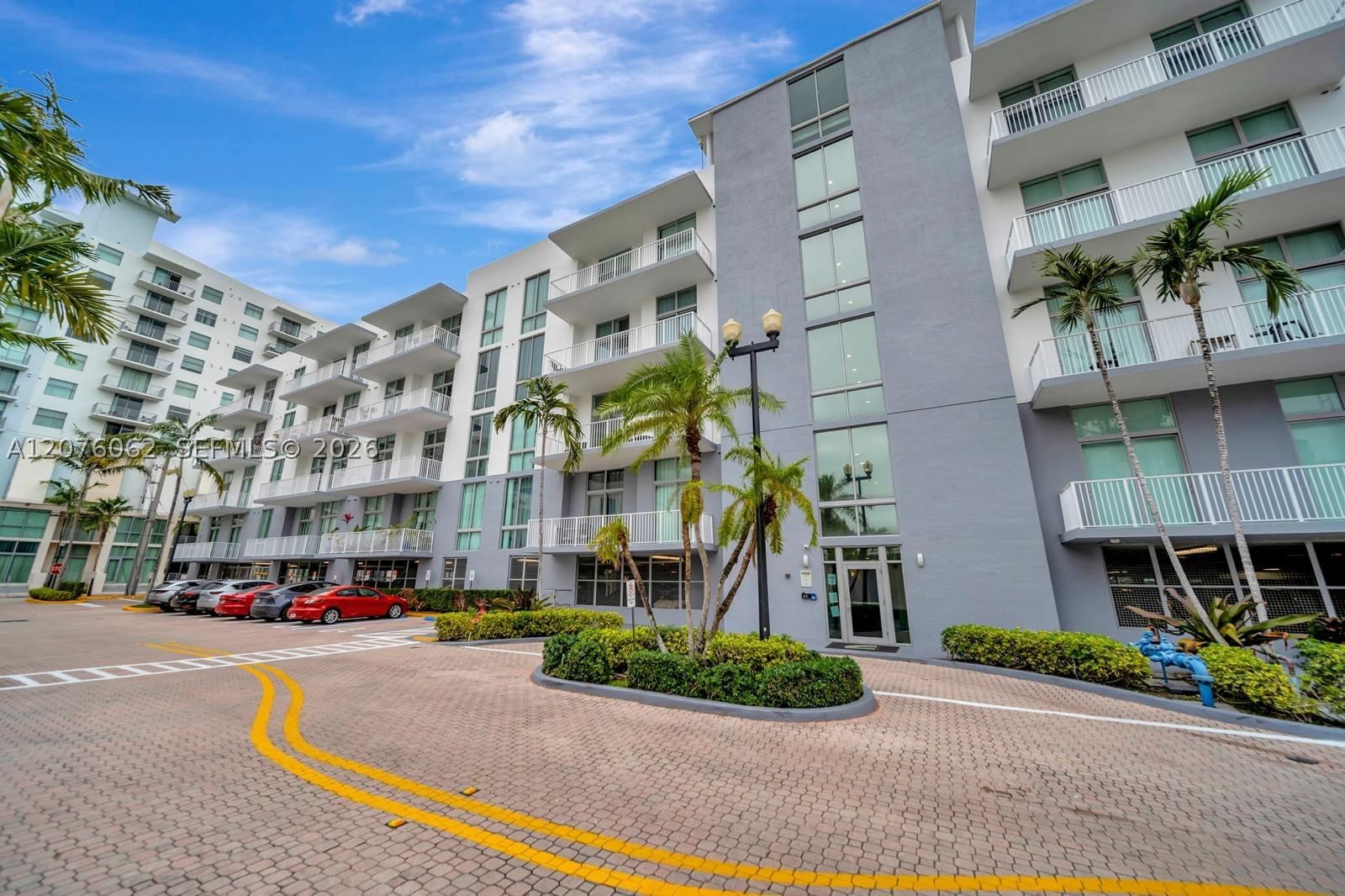 Real estate property located at 2100 Van Buren St #216, Broward, Lofts At Hollywood Statio, Hollywood, FL