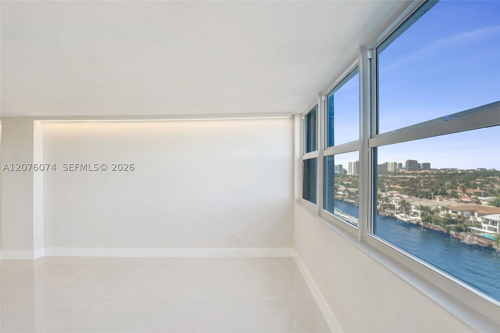Real estate property located at 1400 Ocean Dr #1205, Broward, Trafalgar Towers Condomin, Hollywood, FL