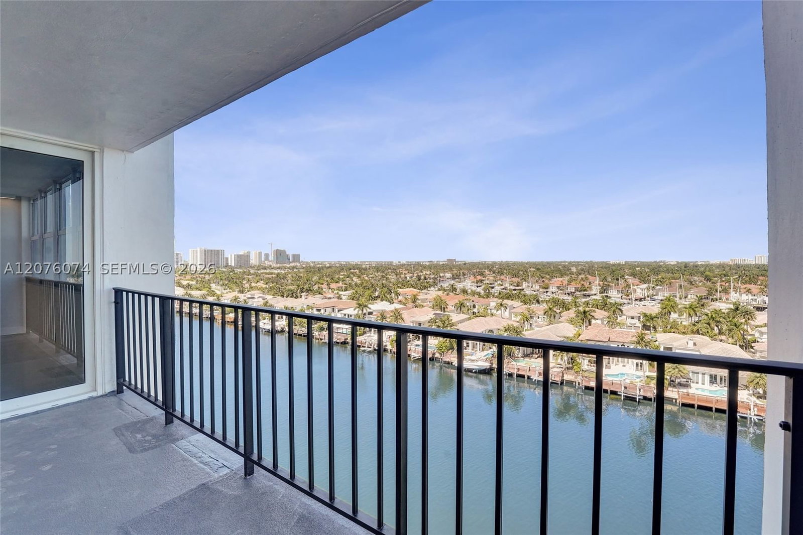 Real estate property located at 1400 Ocean Dr #1205, Broward, Trafalgar Towers Condomin, Hollywood, FL