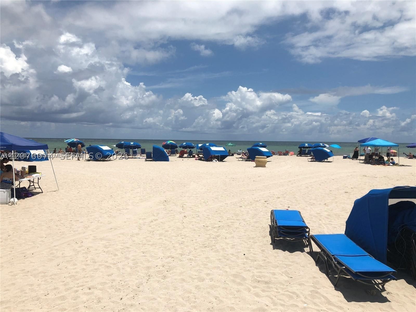 Real estate property located at 1400 Ocean Dr #1205, Broward, Trafalgar Towers Condomin, Hollywood, FL
